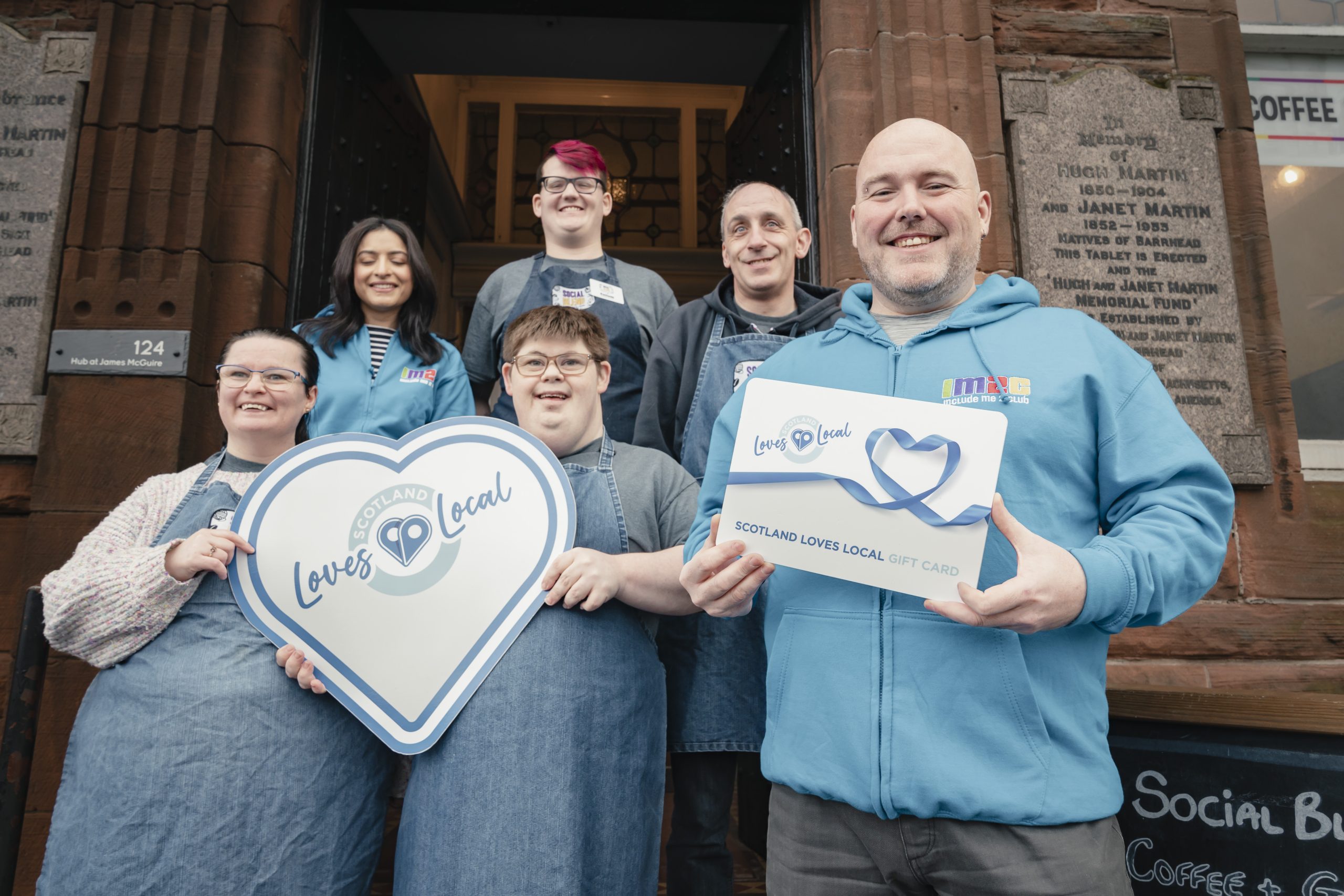 Scotland's Community Wealth Minister, Tom Arthur MSP, today announced a £250,000 investment by the Scottish Government in the Scotland Loves Local Gift Card programme. The announcement was supported by a visit to Social Blend, a cafe run by the social enterprise Include Me Too in Barrhead, East Renfrewshire. Friday March 24th 2023Picture: Jamie Simpson / Scotland's Towns Partnership